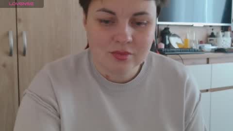 Mari online show from 10-16-25, 07:20