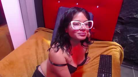 Snapshot of maria07lopez_ chatting on 03-06-26, 08:27 maria07lopez_ online show from 03-06-26, 08:27