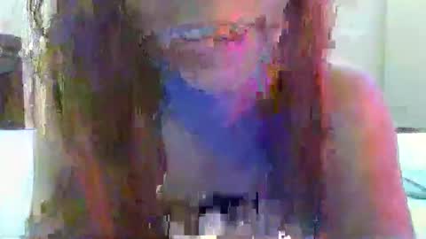 Mareu online show from 11-10-25, 03:05