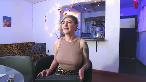 Snapshot of maria_fernandaxxx_ chatting on 02-23-25, 11:55 Maria fernanda online show from 02-23-25, 11:55