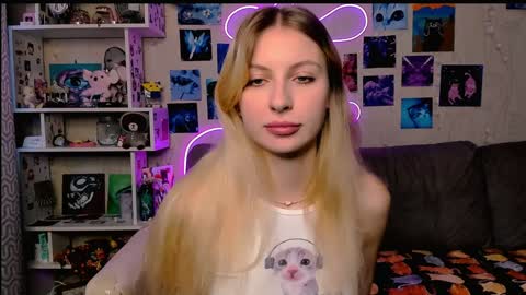 Snapshot of maria_hunt chatting on 12-03-24, 03:20 Maria online show from 12-03-24, 03:20