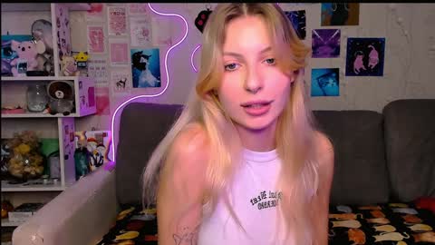 Snapshot of maria_hunt chatting on 12-07-24, 06:21 Maria online show from 12-07-24, 06:21