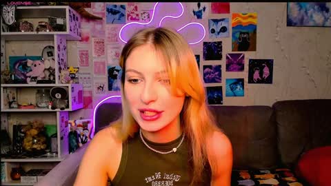 Snapshot of maria_hunt chatting on 12-12-24, 02:37 Maria online show from 12-12-24, 02:37