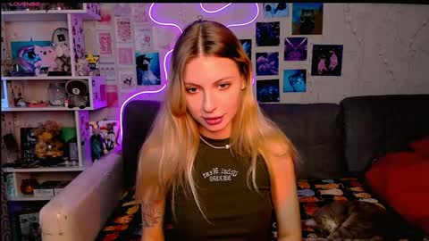 Snapshot of maria_hunt chatting on 12-12-24, 05:42 Maria online show from 12-12-24, 05:42