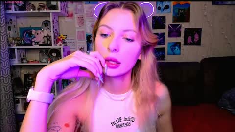 Snapshot of maria_hunt chatting on 12-13-24, 02:43 Maria online show from 12-13-24, 02:43