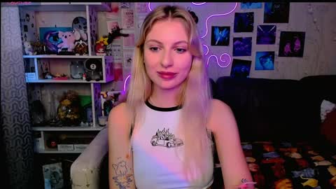 Snapshot of maria_hunt chatting on 12-19-24, 06:34 Maria online show from 12-19-24, 06:34