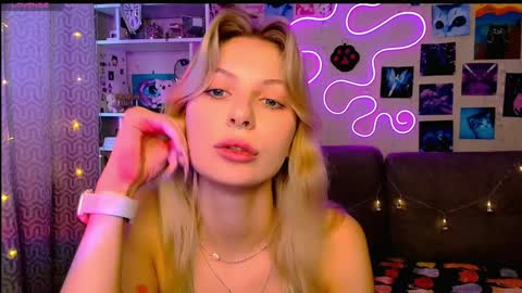 Snapshot of maria_hunt chatting on 12-21-24, 06:41 Maria online show from 12-21-24, 06:41