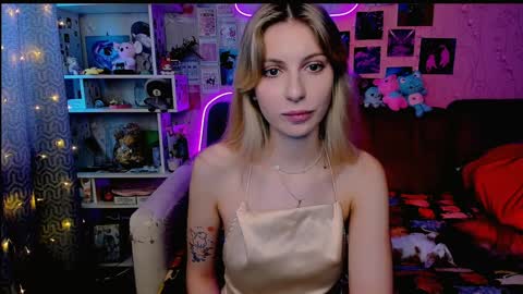 Snapshot of maria_hunt chatting on 01-21-25, 06:22 Maria online show from 01-21-25, 06:22