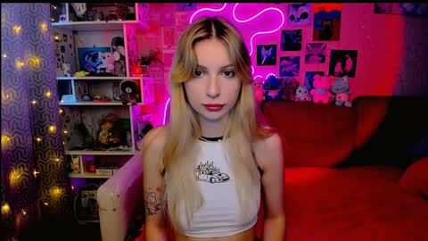 Snapshot of maria_hunt chatting on 01-22-25, 04:34 Maria online show from 01-22-25, 04:34