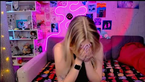 Snapshot of maria_hunt chatting on 01-24-25, 03:00 Maria online show from 01-24-25, 03:00