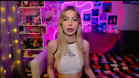 Snapshot of maria_hunt chatting on 01-31-25, 02:07 Maria online show from 01-31-25, 02:07