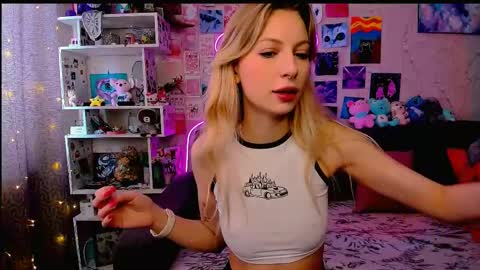 Snapshot of maria_hunt chatting on 02-15-25, 04:47 Maria online show from 02-15-25, 04:47