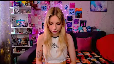 Snapshot of maria_hunt chatting on 02-18-25, 04:37 Maria online show from 02-18-25, 04:37