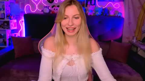 Snapshot of maria_hunt chatting on 11-12-25, 02:45 Maria online show from 11-12-25, 02:45