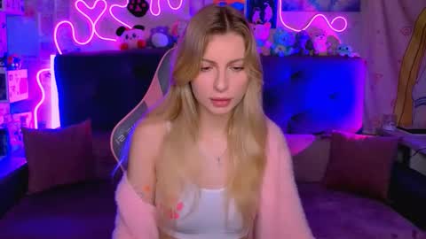 Snapshot of maria_hunt chatting on 11-26-25, 02:23 Maria online show from 11-26-25, 02:23