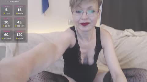 Mari online show from 04-11-26, 11:36