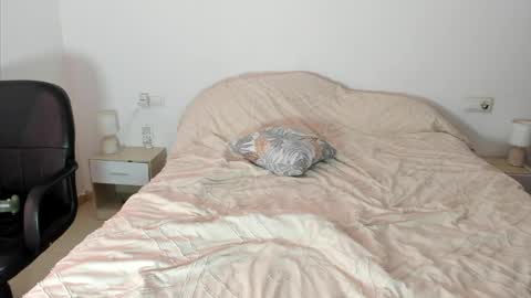 Snapshot of maria_mad chatting on 05-07-26, 12:10 Itslablonde online show from 05-07-26, 12:10