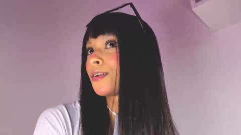 S O F I A  model independent online show from 10-10-25, 12:09