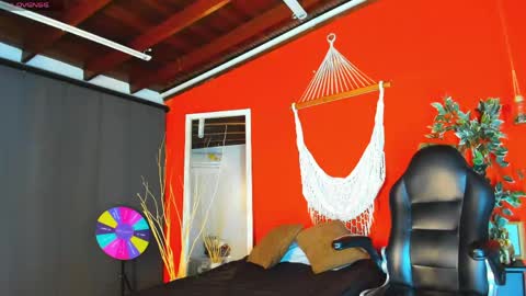 maria_turner1 online show from 05-08-26, 09:58