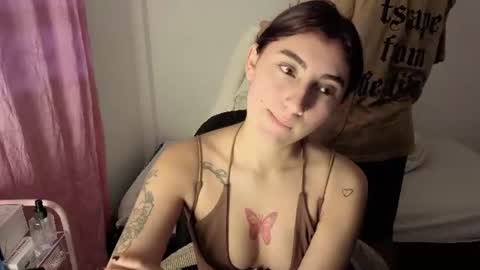 Snapshot of mariagh_ chatting on 07-12-26, 09:17 Maria online show from 07-12-26, 09:17