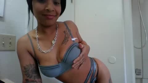 Snapshot of mariah255 chatting on 03-02-26, 06:59 Mariah online show from 03-02-26, 06:59