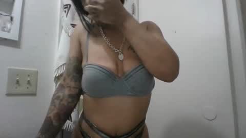 Snapshot of mariah255 chatting on 03-06-26, 05:37 Mariah online show from 03-06-26, 05:37