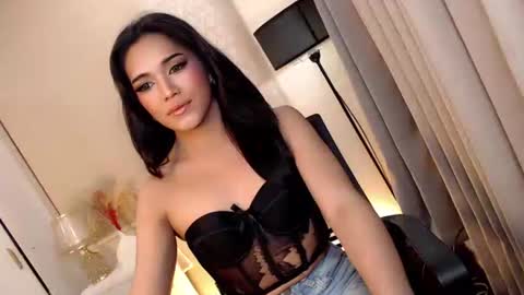 Snapshot of mariah_clara chatting on 11-20-25, 05:45 mariah_clara online show from 11-20-25, 05:45