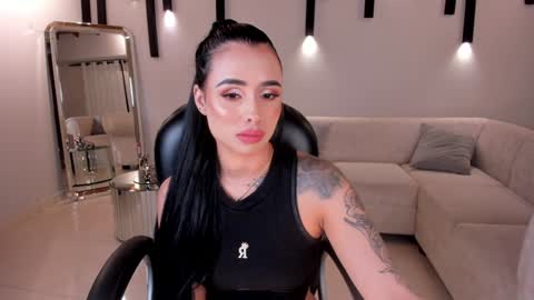 Snapshot of mariaherrera_ chatting on 02-02-25, 06:48 MARIA HERRERA  online show from 02-02-25, 06:48
