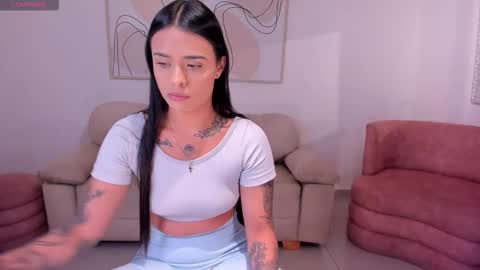 Snapshot of mariaherrera_ chatting on 09-17-25, 08:21 MARIA HERRERA  online show from 09-17-25, 08:21