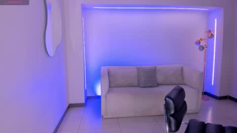 Snapshot of mariaherrera_ chatting on 09-26-25, 08:35 MARIA HERRERA  online show from 09-26-25, 08:35