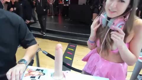 Pinkkitty online show from 01-18-25, 01:08