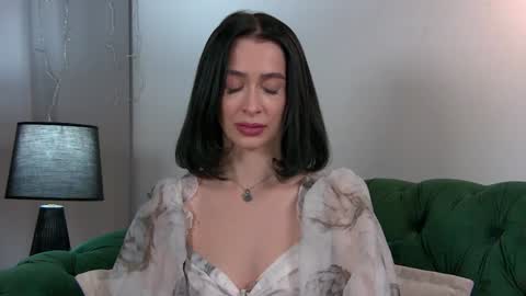 Snapshot of mariamenson chatting on 01-22-25, 12:48 MariaMenson online show from 01-22-25, 12:48