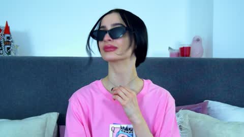 Snapshot of mariamenson chatting on 01-25-25, 05:07 MariaMenson online show from 01-25-25, 05:07