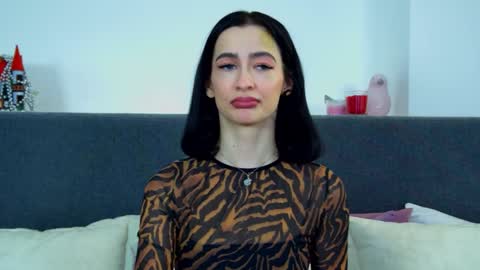 Snapshot of mariamenson chatting on 01-26-25, 09:18 MariaMenson online show from 01-26-25, 09:18