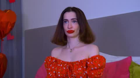 Snapshot of mariamenson chatting on 02-26-25, 03:53 MariaMenson online show from 02-26-25, 03:53