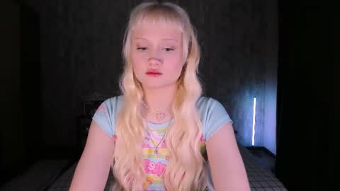 Maria online show from 11-09-25, 01:42