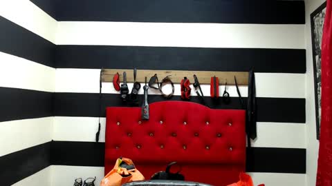 Marian online show from 02-18-25, 02:59