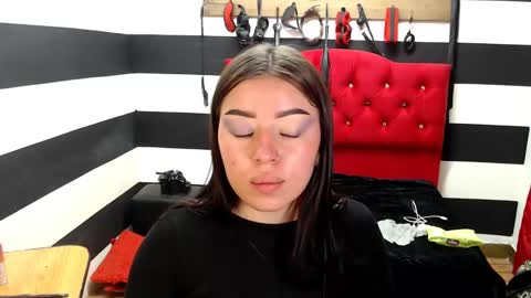 Marian online show from 02-25-25, 02:47