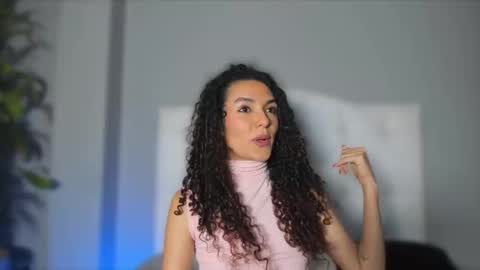 Snapshot of marian_skinny chatting on 12-26-24, 11:35 Marian online show from 12-26-24, 11:35