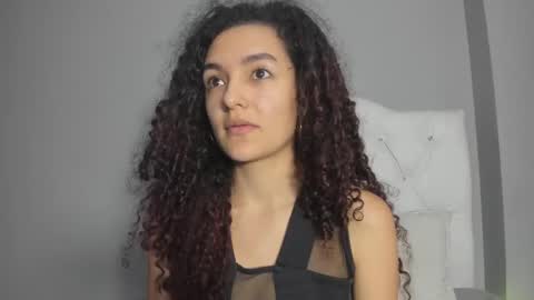 Snapshot of marian_skinny chatting on 01-04-25, 03:39 Marian online show from 01-04-25, 03:39