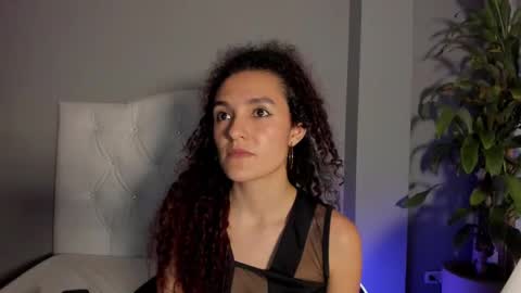 Snapshot of marian_skinny chatting on 01-10-25, 05:15 Marian online show from 01-10-25, 05:15