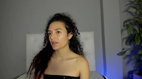 Snapshot of marian_skinny chatting on 01-10-25, 05:56 Marian online show from 01-10-25, 05:56