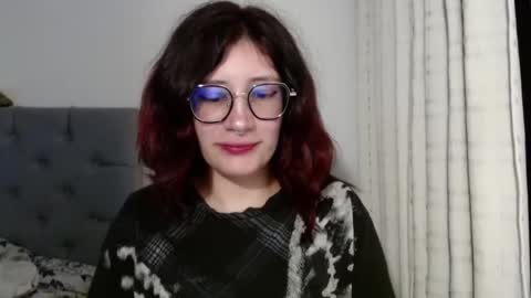 Snapshot of mariana124_ chatting on 01-02-25, 06:18 Mariana online show from 01-02-25, 06:18