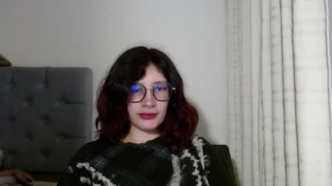 Snapshot of mariana124_ chatting on 01-02-25, 12:24 Mariana online show from 01-02-25, 12:24