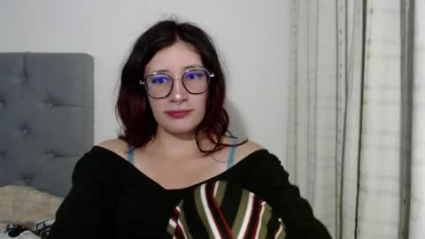 Snapshot of mariana124_ chatting on 01-04-25, 03:29 Mariana online show from 01-04-25, 03:29