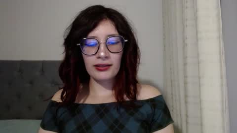 Snapshot of mariana124_ chatting on 01-09-25, 05:11 Mariana online show from 01-09-25, 05:11