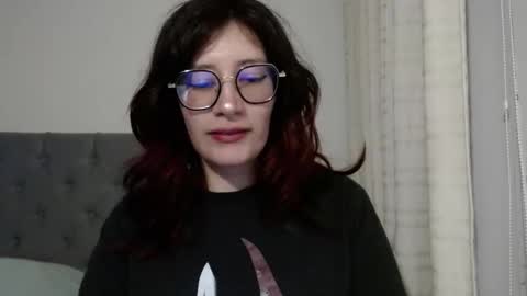 Snapshot of mariana124_ chatting on 01-21-25, 10:19 Mariana online show from 01-21-25, 10:19