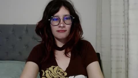 Snapshot of mariana124_ chatting on 02-04-25, 10:34 Mariana online show from 02-04-25, 10:34