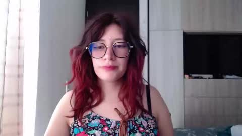 Snapshot of mariana124_ chatting on 02-08-25, 03:31 Mariana online show from 02-08-25, 03:31