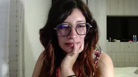 Snapshot of mariana124_ chatting on 03-11-25, 10:42 Mariana online show from 03-11-25, 10:42